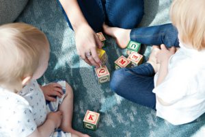 enfants qui jouent